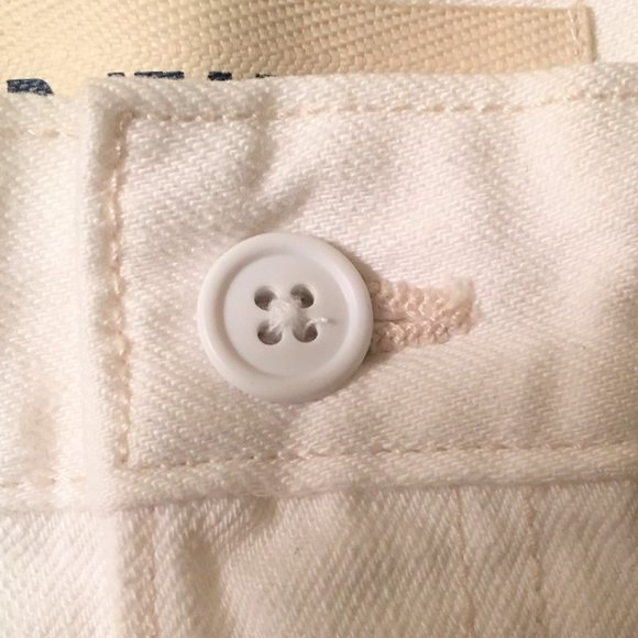 GAP JEANS Antique White Multi-Pocket 3" Shorts - Picture 4 of 7